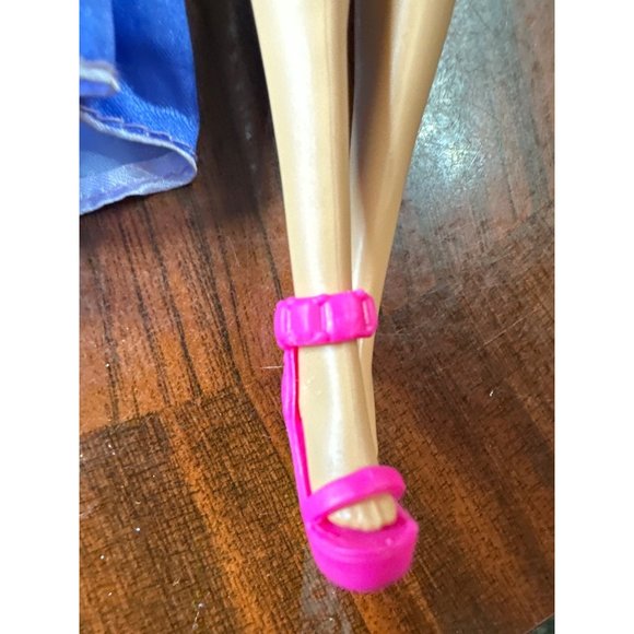 Barbie Disney Mattel 3 Dolls - Picture 10 of 10